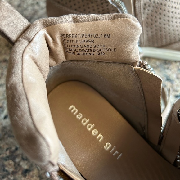 Madden Girl Perfekt Wedge Sneaker - Picture 4 of 6